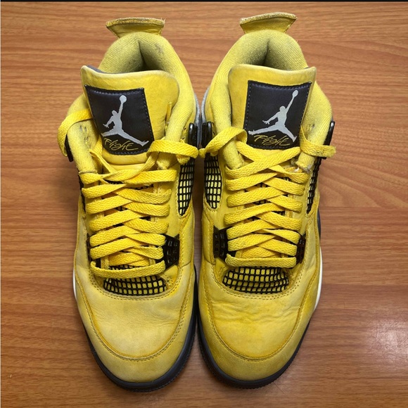 Jordan 4 Lightning - Picture 4 of 9